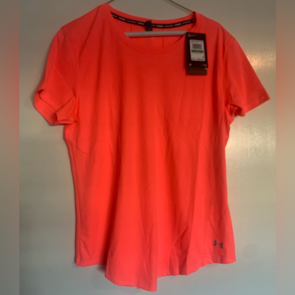 Under Armour Cool Switch Coral Colored Top - Large